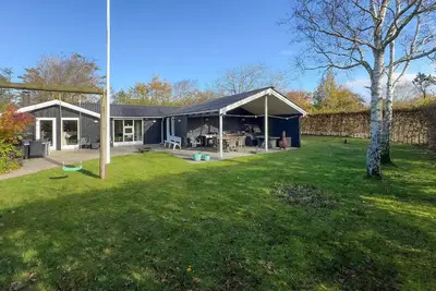 Image de Superbe maison à Tarm avec sauna