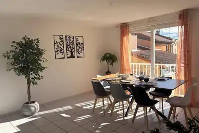 Image de Maison spacieuse & confortable avec garage