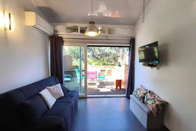 Image de Appartement cosy avec terrasse, près de la plage