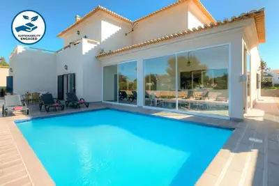 Image de Villa w/ Heatable Pool and Bbq in Albufeira
