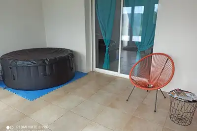 Image de Maison à la campagne avec vue sur les Pyrénées, piscine et spa
