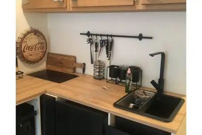 Image de Studio 4 Personnes avec balcon près du centre du village