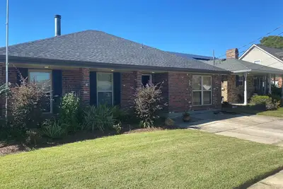 Image de 3-bedroom house in charming Kenner -Central Ac, off-street parking