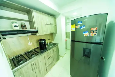 Image de Shelter overlooking the beach P 17