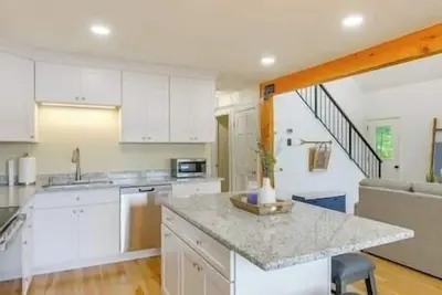 Image de Stunning Sterling Sanctuary: Unwind on the Water!