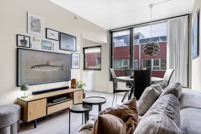 Image de Cosy central apartment - Unique wall paintings