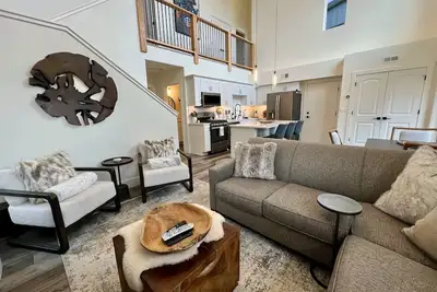 Image de Quarry Crown Jewel, 15 Mins to Ski Resort, Clubhouse Hot Tub + Steam Rooms + Gym