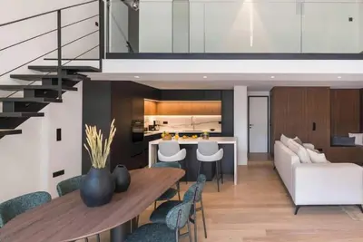 Image de Glyfada Luxe 3br Maisonette Parking