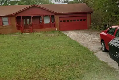 Image de Red Brick Home Near Old  Downtown Conyers Parks and Restaurants