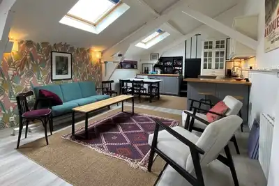 Image de Artist's Loft 2-bedroom 2-bathroom, sunny and calm, with Ac in Joinville-le-Pont