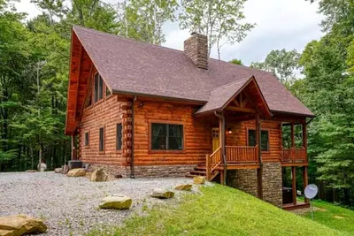 Image de Dreamy Log Cabin near Hocking Hills for a Relaxing Getaway in Ohio
