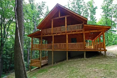 Image de Large Log Cabin Rental Perfect for Families in Hocking Hills, Ohio