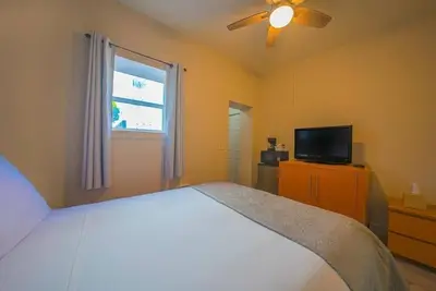 Image de Relax in 3 budget-friendly rooms near scenic views and Seaside Beach!