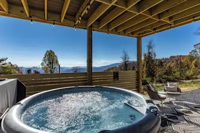 Image de Luxury Mountain Retreat w/ Hot Tub, Views & Fireplace