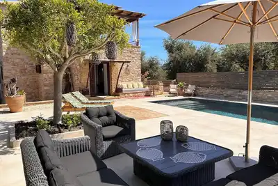 Image de Parenthèse enchantée dans une villa chic et élégante face à la mer