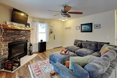 Image de The Hideaway House | Hot Tub, Fire Pit, Resort Amenities