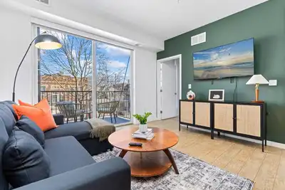 Image de Stylish 2br near Dt | Roofdeck, Clubhouse, Gym