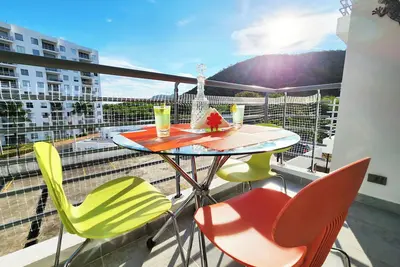 Image de Beautiful apartment surrounded by nature