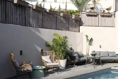 Image de Spacious 6-bedroom villa in gorgeous Poriya Ilit with Ac