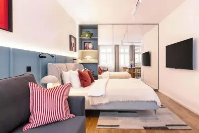 Image de TurnKey | Antonin Dvorak Studio with Terrace