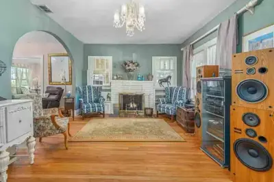 Image de 1925 5-bedroom Historical home Downtown Sebring \n5 miles to Racetrack