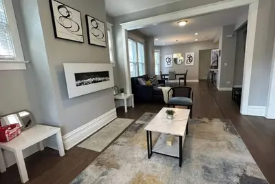 Image de Near Lake and Museum • Modern • Game Area