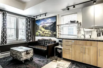 Image de The Steele Mill Loft | Modern 2br Retreat