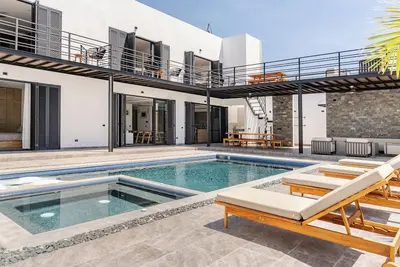 Image de Luxury Casa Alma del Cabo - Pool, Jacuzzi, Rooftop & Beach - 6br