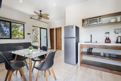 Image de Family Apartment, Street Parking & Jetted tub