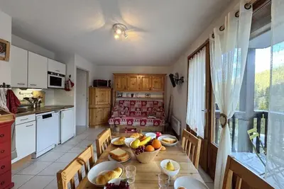 Image de À 200m des pistes de ski, 2ème étage, vue pistes de ski, balcon, parking, télévision, casier à ski
