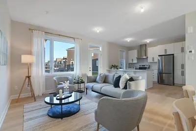 Image de Monthly Rental• Spacious Modern Home in Barrhaven. Steps to Downtown, Shops, River