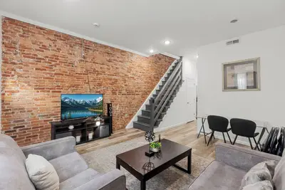 Image de Modern 4br 3ba Home Near Temple University & Downtown. Spacious w/ Free Parking