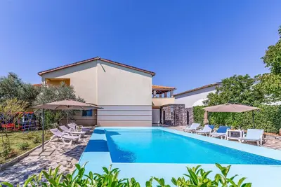 Image de Superbe appartement à Pula avec piscine
