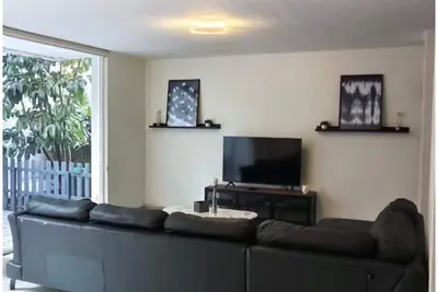 Image de Spacious apartment 3 blocks from the Wtc