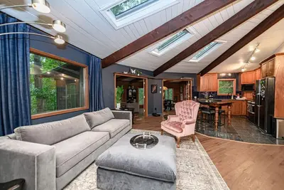 Image de One-of-a-kind dodecagonal retreat