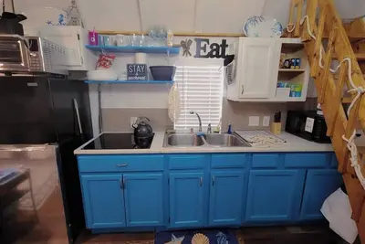 Image de Charming 1-bedroom queen bed cottage in tranquil Jacksonville with Ac