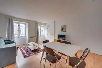 Image de Appartement charmant et confortable Triangle d'Or