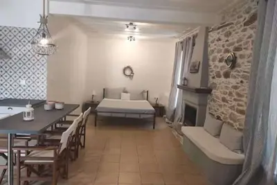 Image de Apartment for 3 People in Trikeri Village #2 – Stay in the Heart of Authentic Greek Village Life