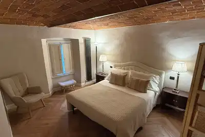 Tuscan accommodation (20 minutes from Florence)