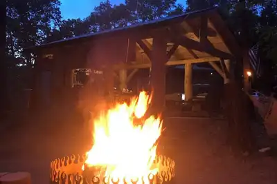 Image de Cozy 3-bedroom Lower Level Log Home Retreat with Private Access