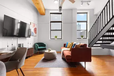 Image de Modern City Getaway - 2br Duplex - Mins to Nyc