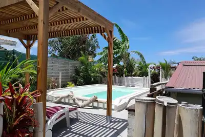 Image de Villa avec piscine à la campagne, lieu idéal pour partir à la découverte du Nord