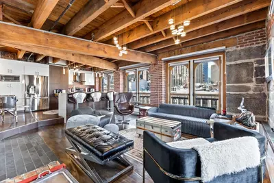 Image de Exquisite & Charming 3br Loft located in the heart of old port of Montreal