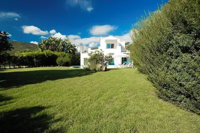 Image de Exclusive villa with large private pool at the Is Molas Golf Resort near Pula