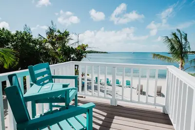 Image de #5 - Guana Beach Inn  @sunset beach - Guana Cay