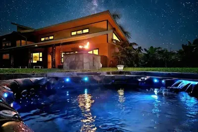 Image de Oceanfront gated estate w/heated saltwater pool.