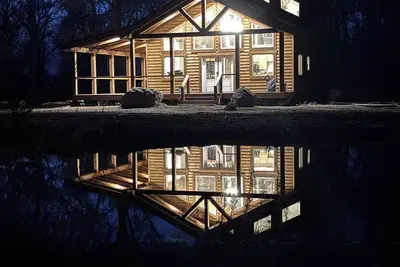Image de Private Fishing Escape at beautiful new build Cabin.