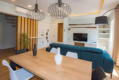 Image de Luxurious 3-suite apartment in Bakar