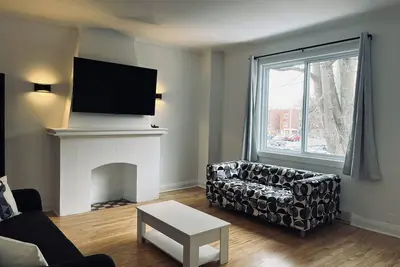 Image de Confort urbain • Appartement de 3 chambres à Ndg