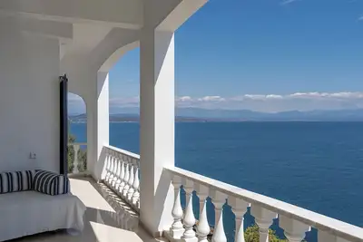 Image de Malvazios Villa Big Blue 280 τ. μ. Πολυτελής Απόδραση με Θέα στο Απέραντο Γαλάζιο